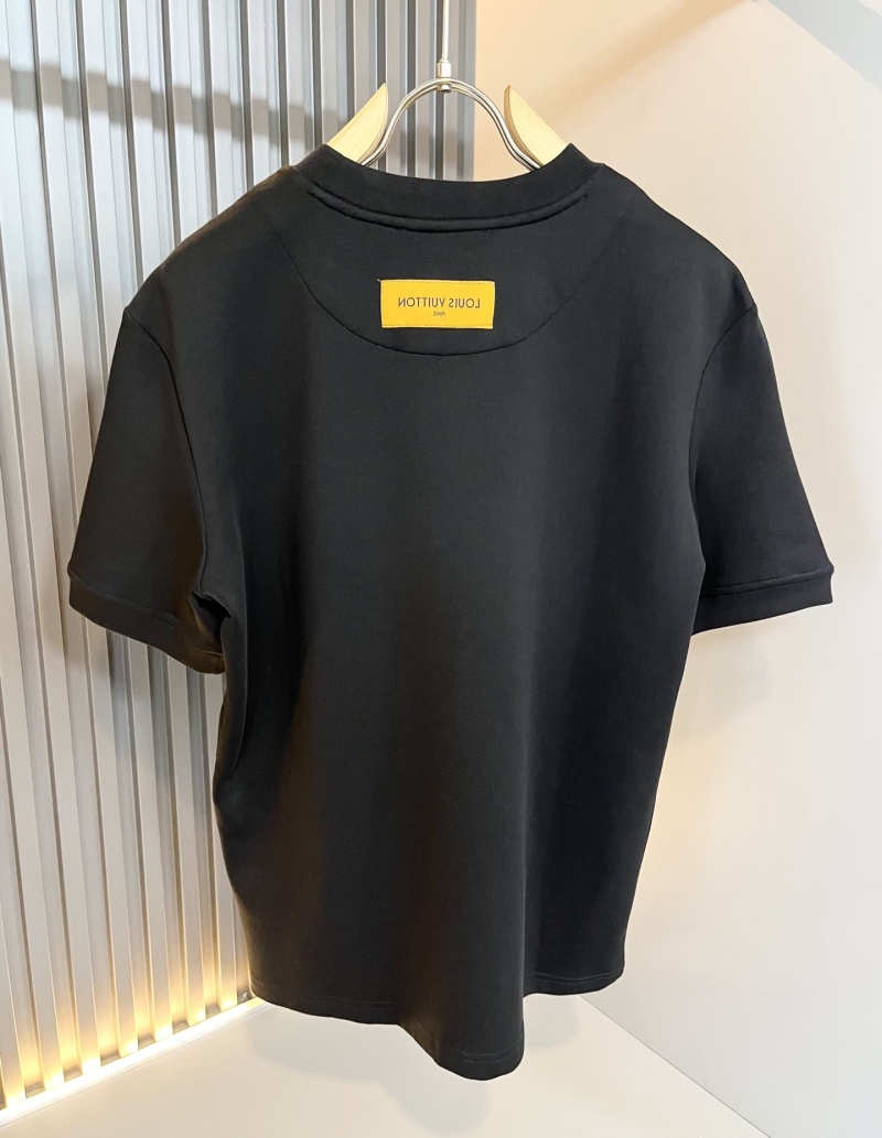 l0vis Vvtt0n t-shirt